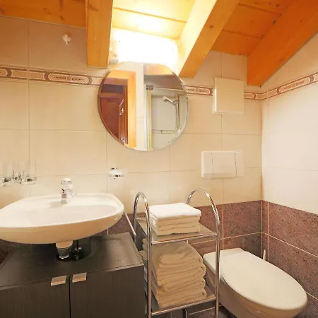 Les Violettes-2 By Interhome